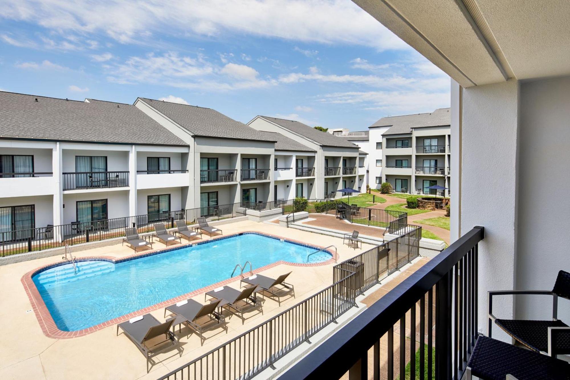 Hotel Courtyard By Marriott Memphis Airport Extérieur photo