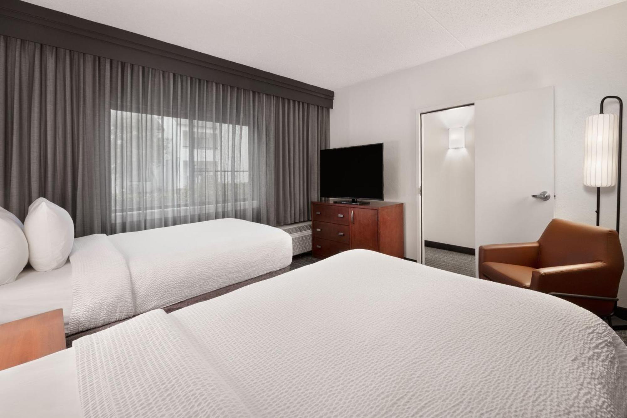 Hotel Courtyard By Marriott Memphis Airport Extérieur photo