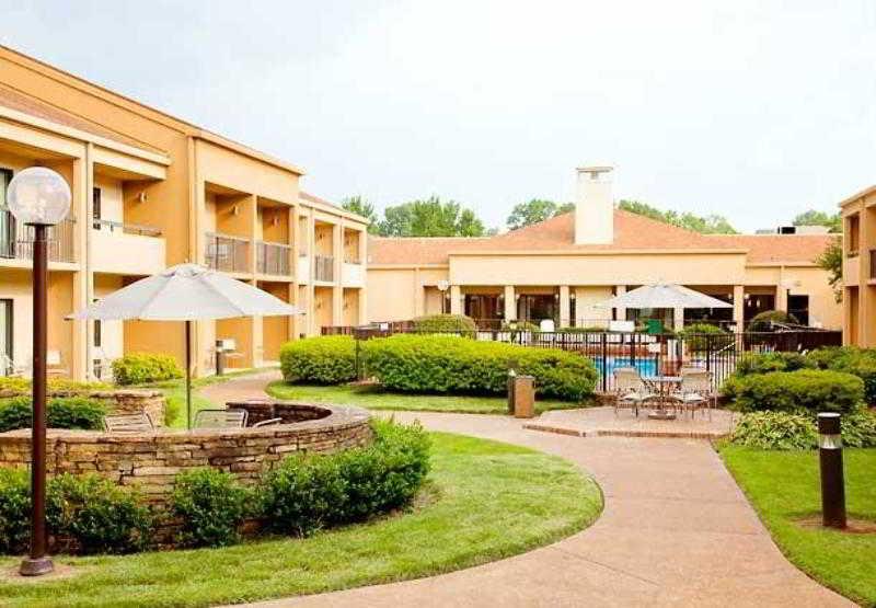 Hotel Courtyard By Marriott Memphis Airport Extérieur photo