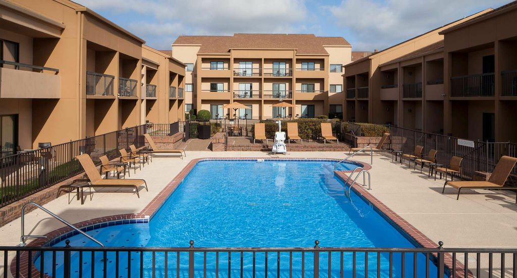 Hotel Courtyard By Marriott Memphis Airport Extérieur photo